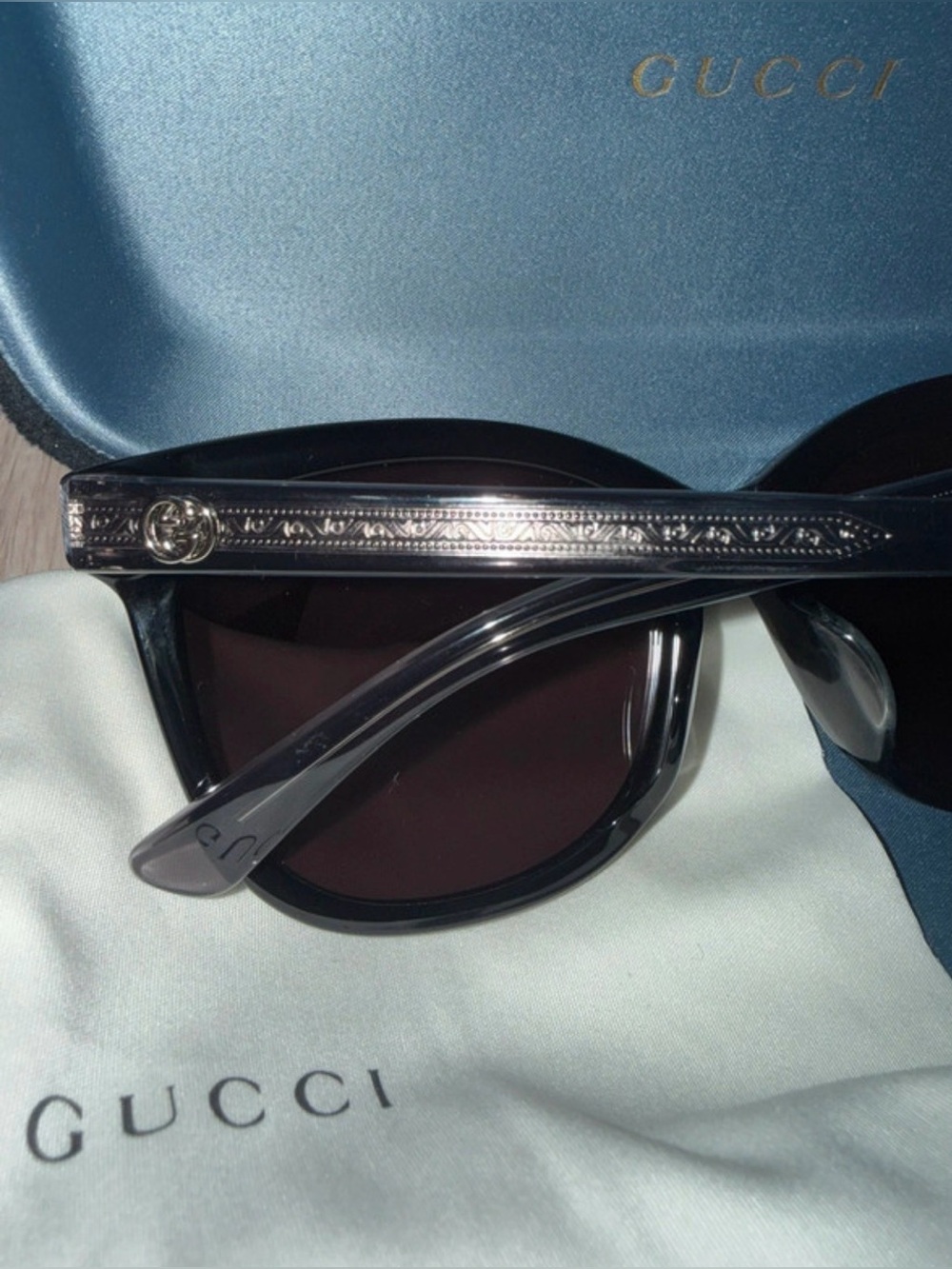 Gucci Black Mirror Lens Cat-Eye Sunglasses - Picture 3 of 6